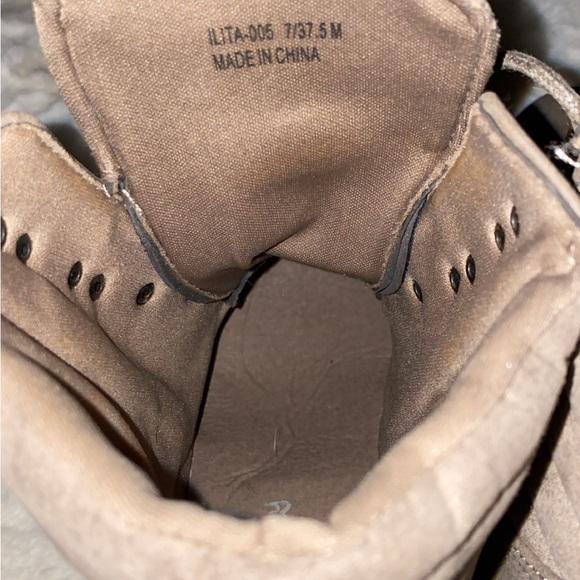 Stylish Women's Lace-Up Ankle Boots - Picture 4 of 6